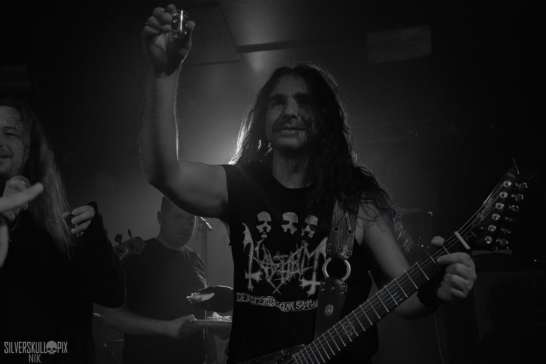 afskyria DSC_6122X-low-light.jpg - Silverskullpix