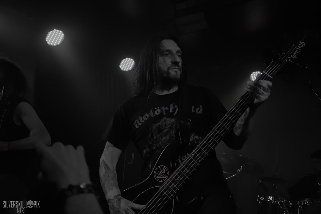 afskyria DSC_6212X-low-light.jpg - Silverskullpix