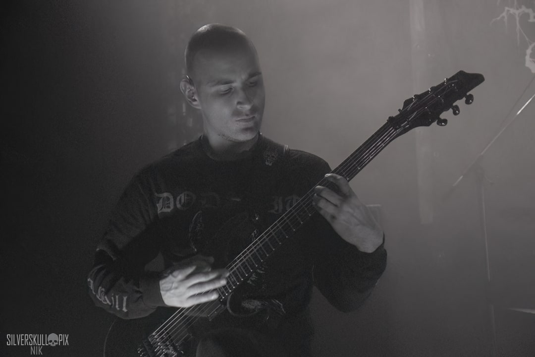 ashvol1DSC_8982X-low-light.jpg - Silverskullpix