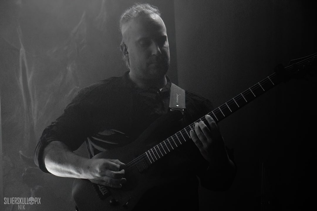 ashvol1DSC_9476X-low-light.jpg - Silverskullpix