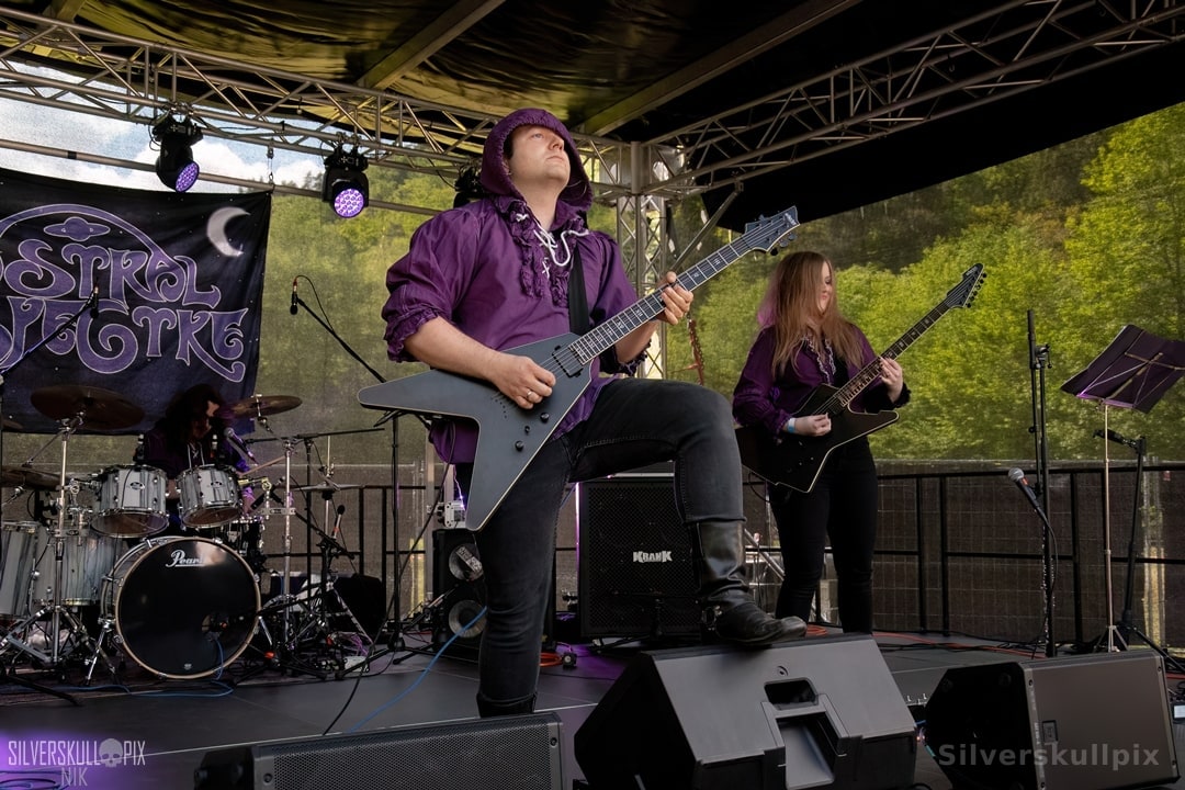 prchtlchs26DSC_4257X-low-light.jpg - Silverskullpix