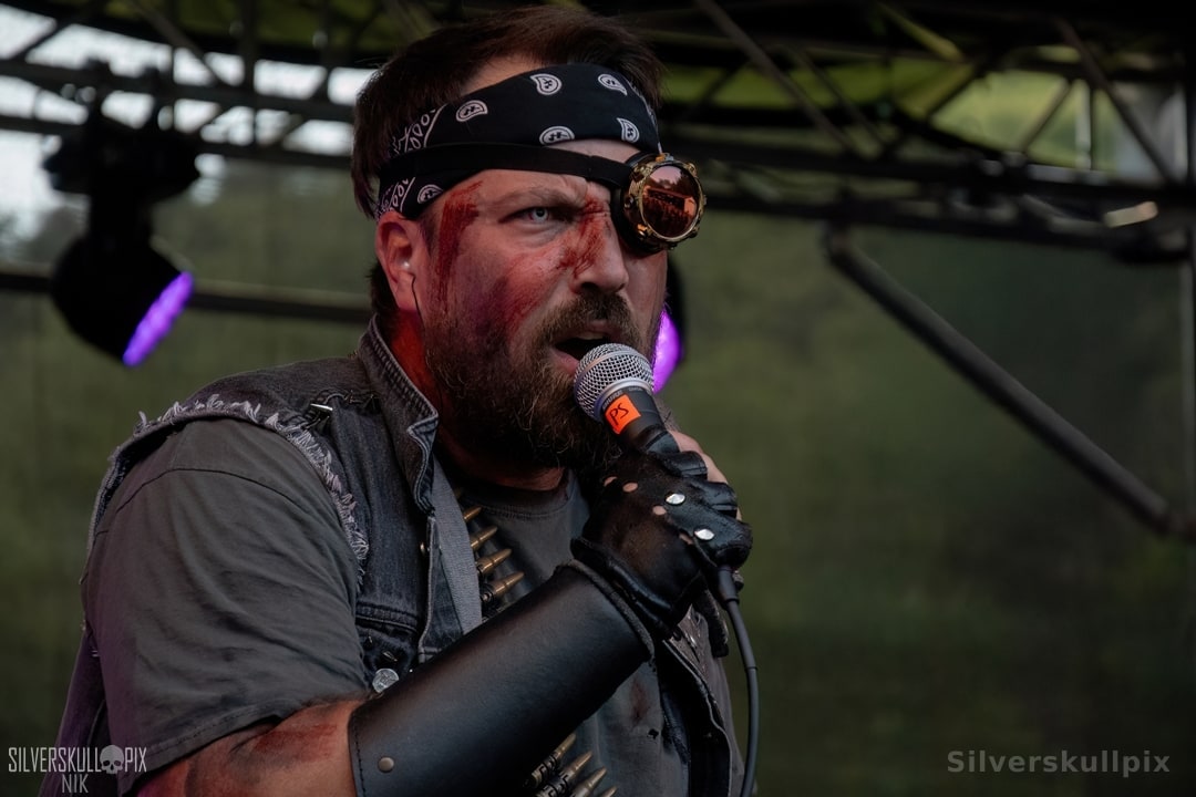 prchtlchs26DSC_6112X-low-light.jpg - Silverskullpix