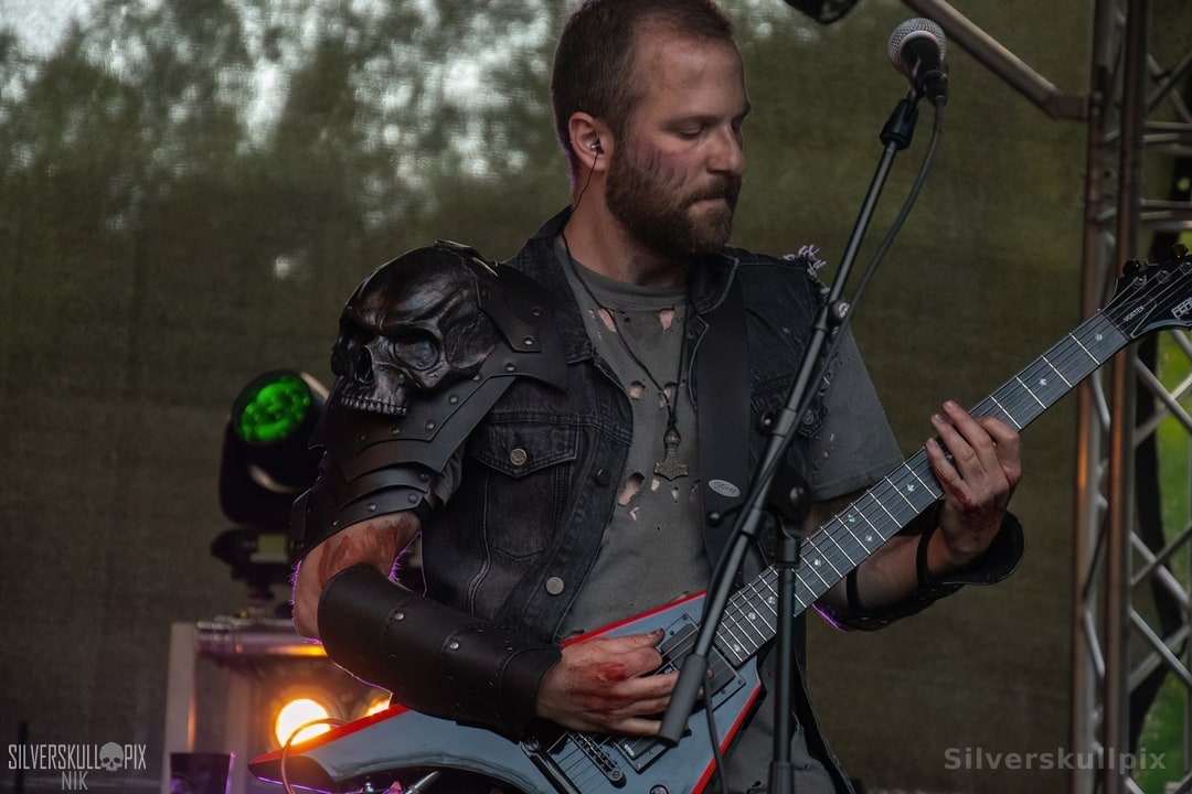 prchtlchs26DSC_6115X-low-light.jpg - Silverskullpix